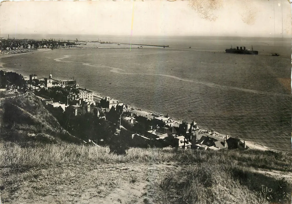 Ausblick auf den Strand von Le Havre und den Avant-Po. - t - Éditions TITO - Bordeaux - Vorderseite