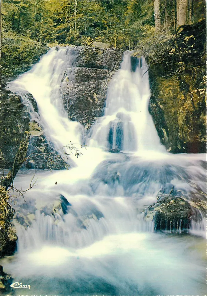 Cachoeira da Fonte Azul — Franche-Comté — Cim - Frente