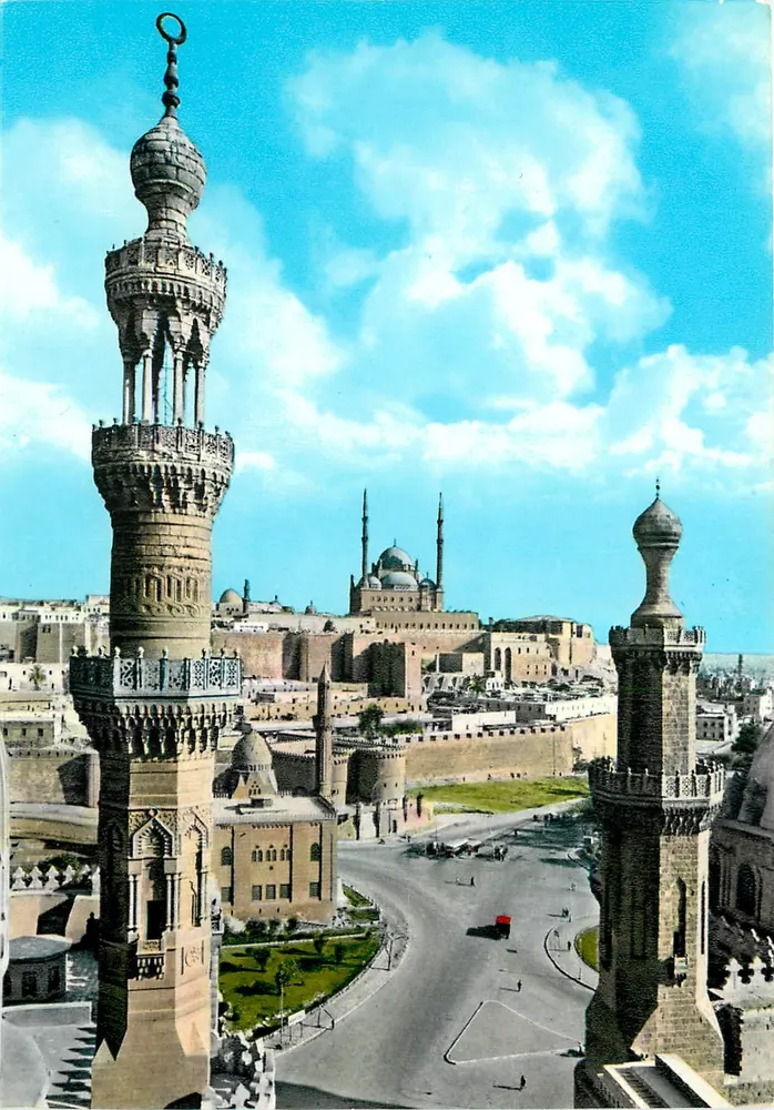 Cairo — Vista dei minareti e della moschea di Al-Azhar — U.A.R. Egitto, edita da Mohamed Aly Membrane - Recto