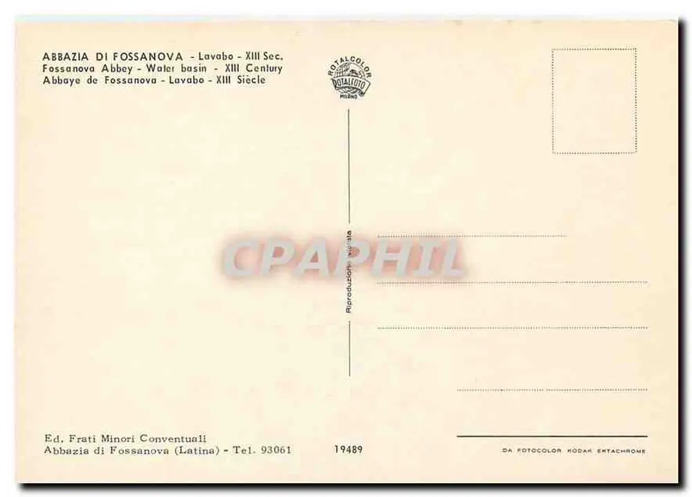 Innere Hof des Klosters Fossanova — Wasserbecken — Verlag Frati Minori Conventuali - Rückseite