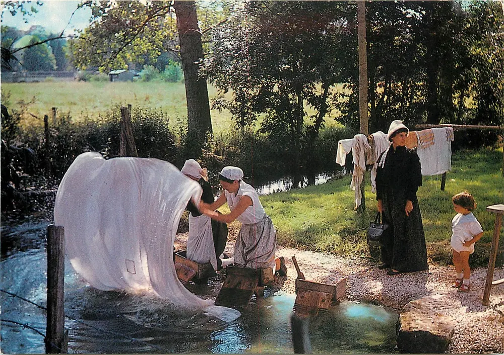 Frauen im traditionellen Kleid — Charentais Volksbräuche — Verlag ARTAUD Frères, Nr. 541 - Vorderseite