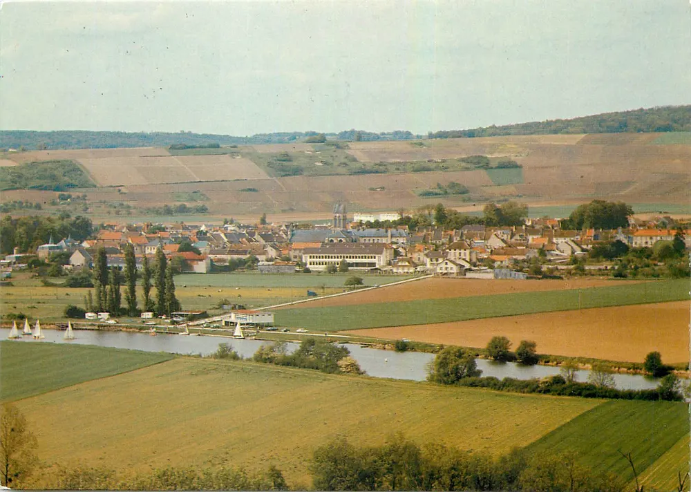 Charly-sur-Marne — Ogólny widok — Wydawnictwo MAGE - Awers