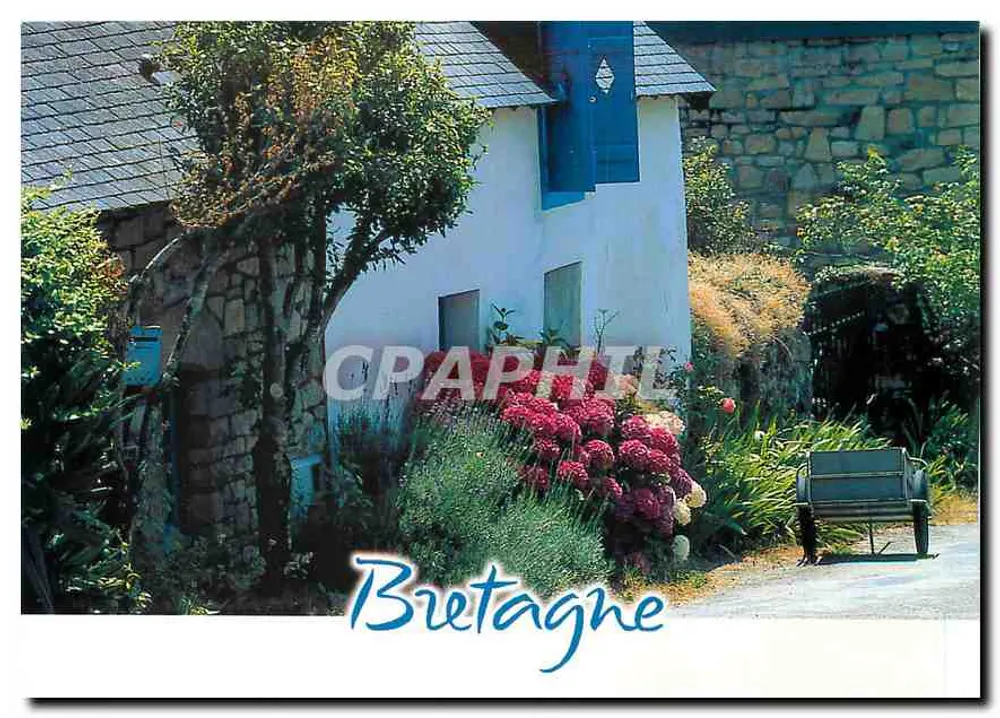 Jardim em frente a uma casa bretona — Bretagne - Frente