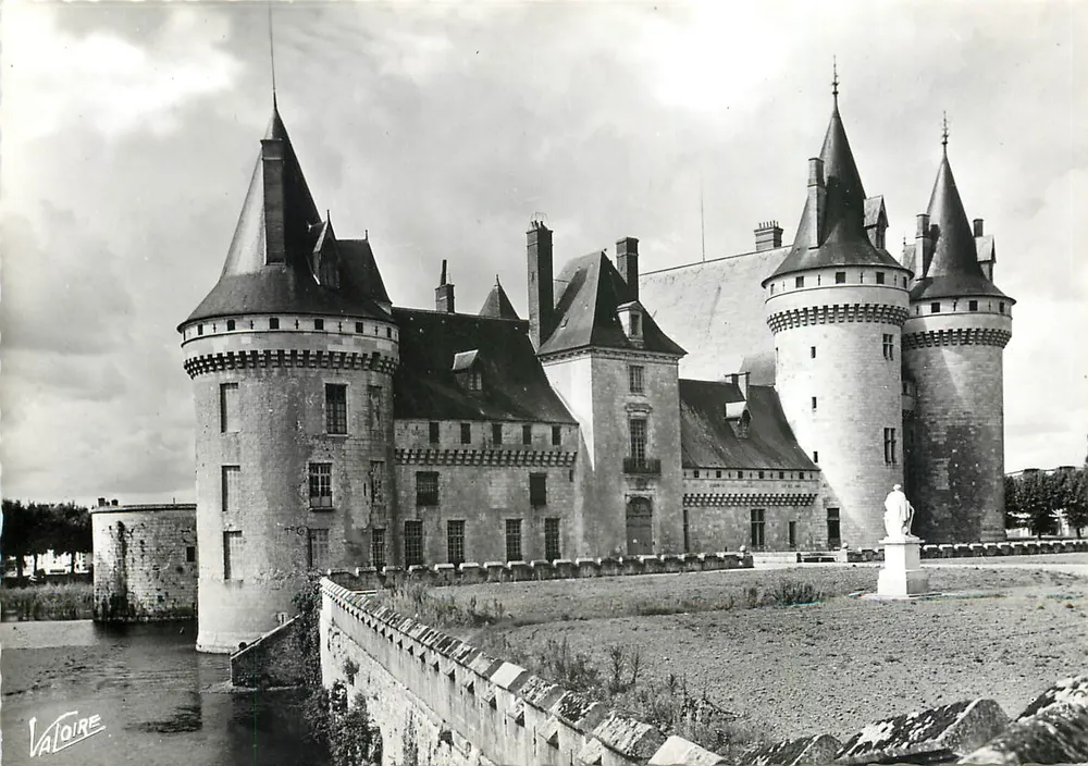 Schloss Sully-sur-Loire — 14. Jahrhundert — Editions Valoire - Vorderseite