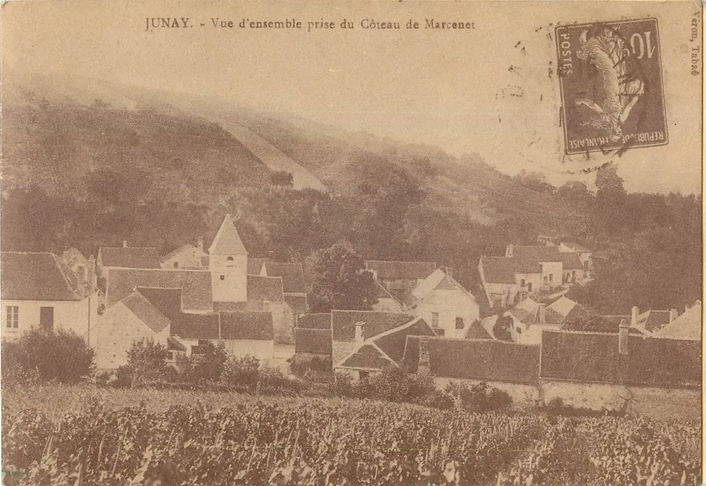 Junay — Vista geral tirada do Côteau de Marcenet — editor Véron Tâble - Frente
