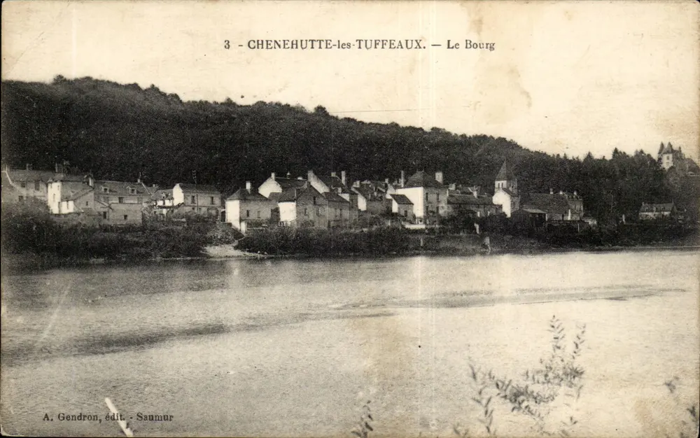Chenehutte-les-Tuffeaux — Le Bourg — A. Gendron, edição Saumur - Frente