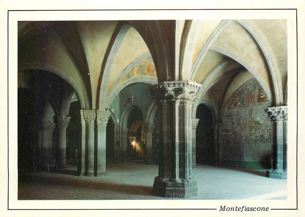Binnenkant van de basiliek van S. Flaviano — Montefiascone — uitgever Marchi & Marchi - Voorkant