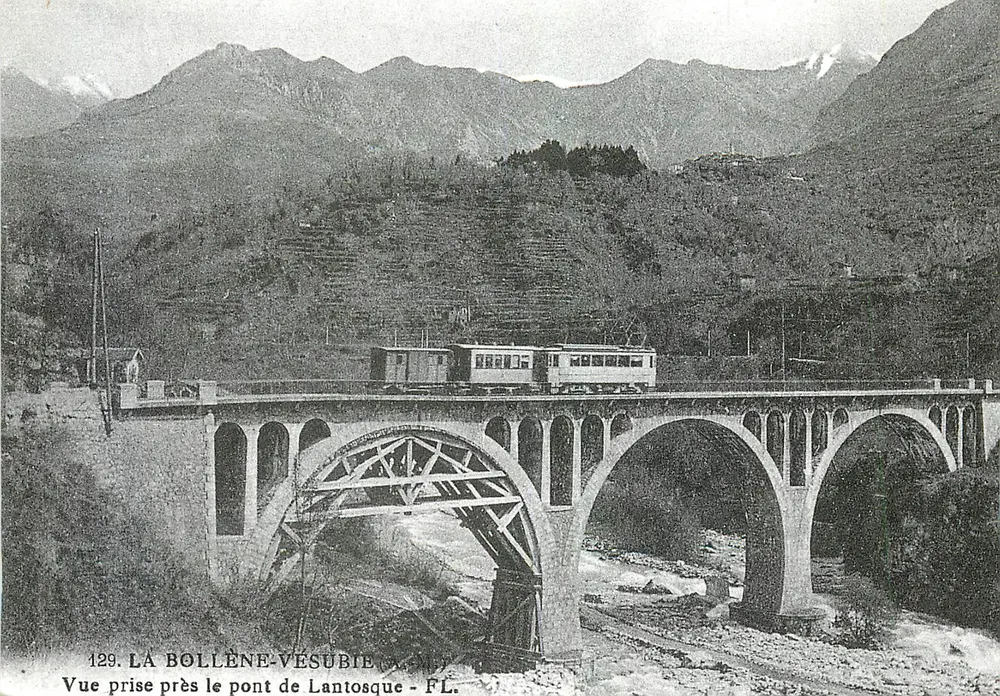 La Bollène-Vésubie — Ansicht in der Nähe der Brücke von Lantosque — FL - Vorderseite