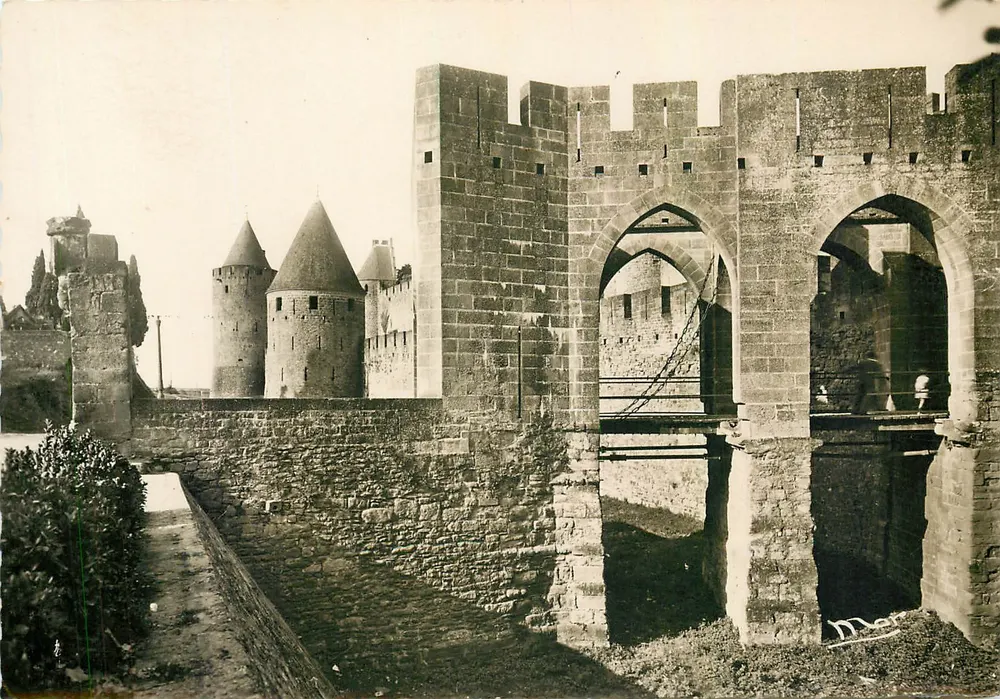 Carcassonne — A Porta Narbonnese — Éditions Cimiez de Gimiez - Frente