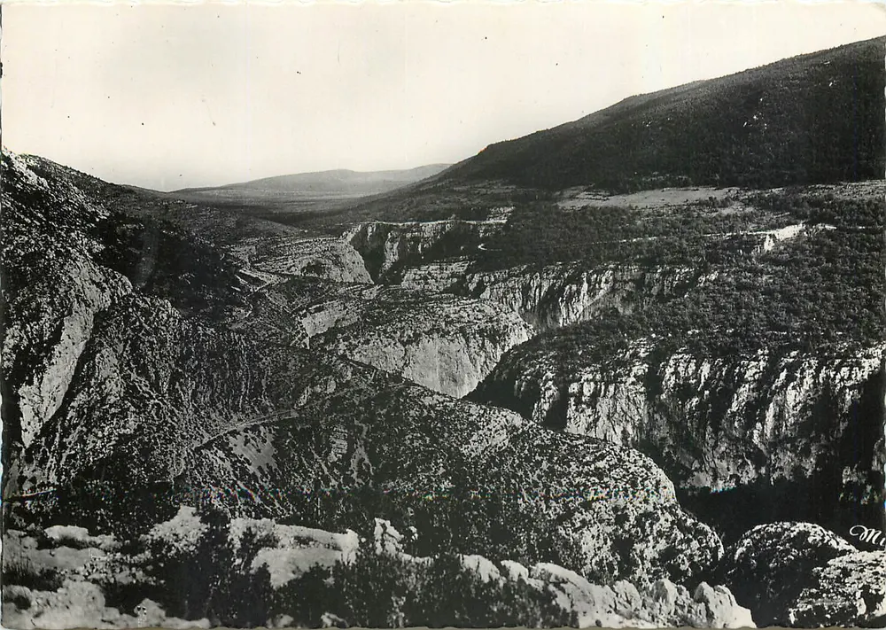Le Grand Cañon du Verdon — Vue du Belvédère de la Route des Basses-Alpes — Éditions A.D.I.A. Nice - Recto