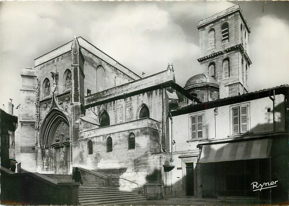 Avignon - A Igreja — Ryner - Frente