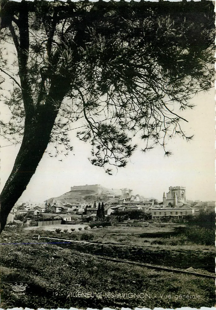 Villeneuve-lès-Avignon — Vista geral — Editor Taulier, n°19 - Frente