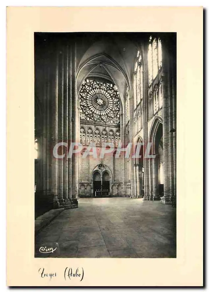 Troyes (Aube) — Catedral, vista do transepto sul e rosácea — CIM - Frente