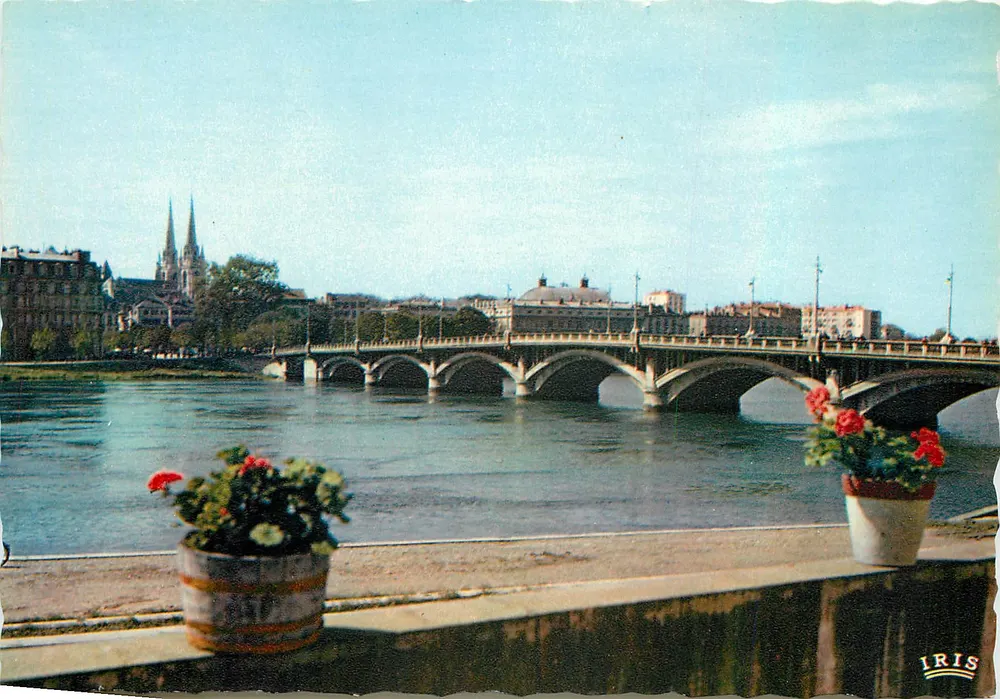 Bayonne — O Ponte Saint-Esprit — Edições C.D. MéniChrome - Frente
