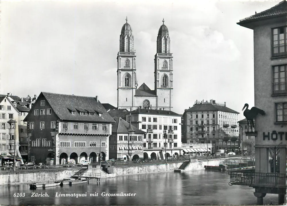 Zurique. Limmatquai mit Grossmünster — vista do cais e da catedral — número de série 6203 - Frente