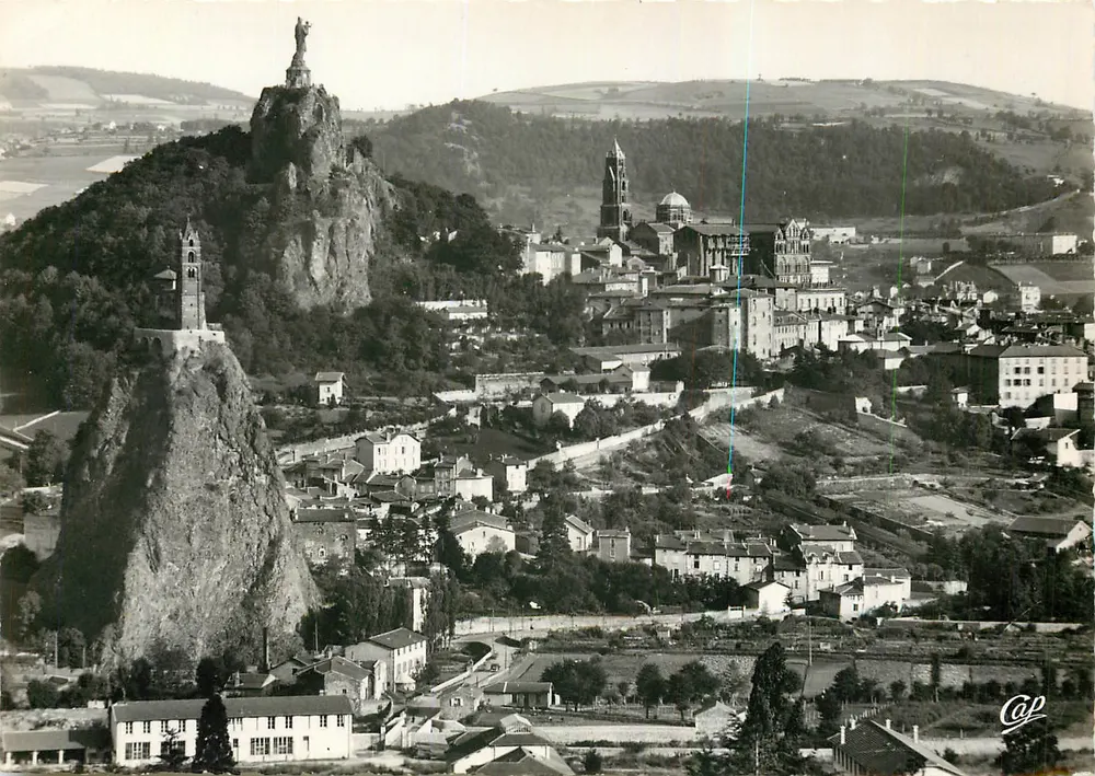 Le Puy - Vista geral — série 116 — Sociedade das Artes Fotomecânicas, Paris - Frente