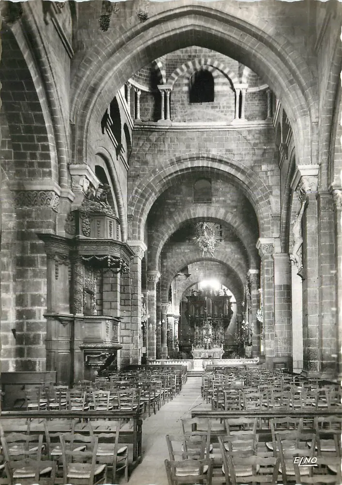 Innenansicht der Kathedrale Notre-Dame — Le Puy-en-Velay — Verleger E/INO - Vorderseite