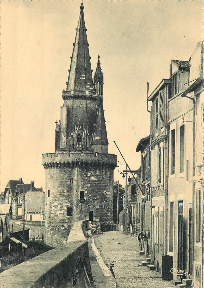 La Rochelle (Charente-Maritime) — La Tour des 4 Sergents — éditeur Hellocriven Joubier Macon - Recto