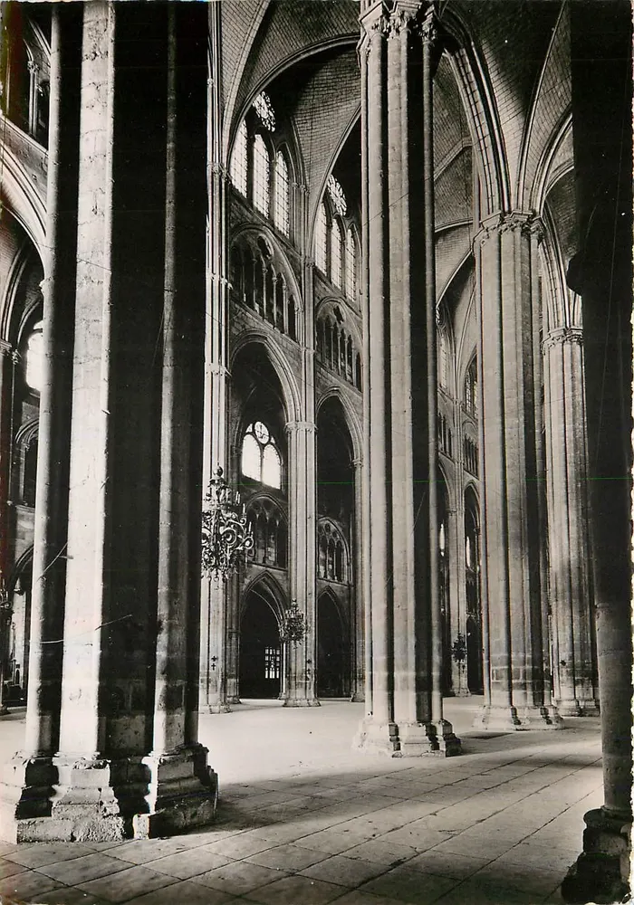 Katedra Świętego Etienne w Bourges — A travers les Nefs. — Kolekcja Katedry w Bourges, n° 7206 - Awers