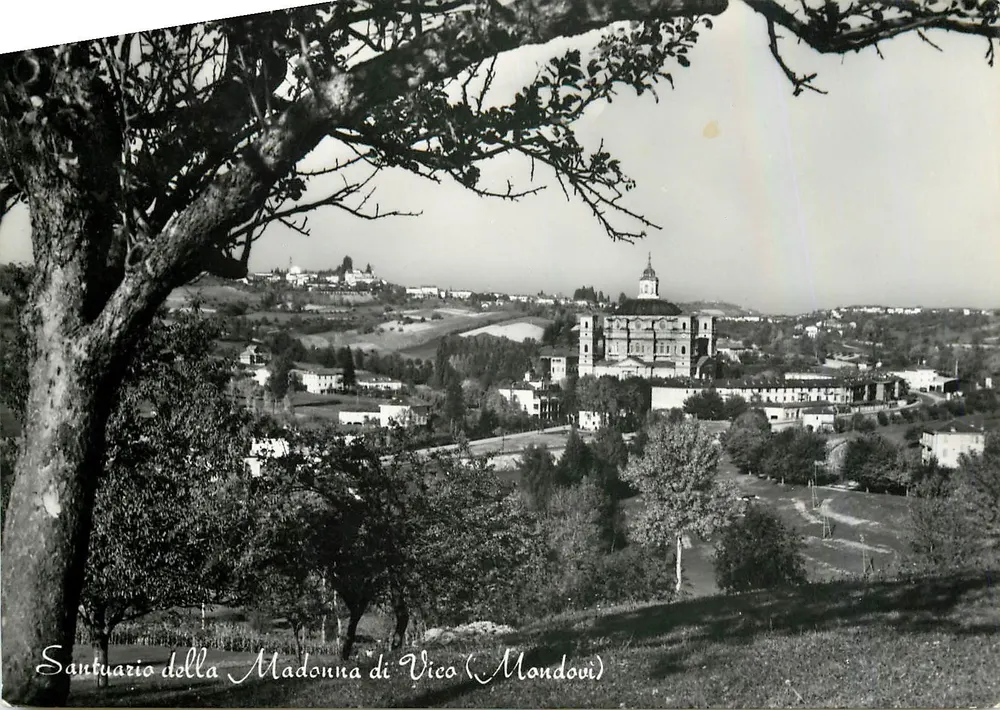 Santuario della Madonna di Vico (Mondovì) — Panoramablick — Avico G, Mondovì - Vorderseite