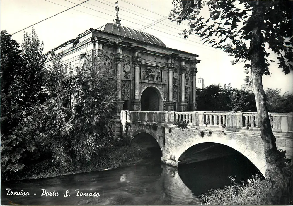 Treviso - Porta S. Tommaso — editor 'Bromotopo Milano' n° 14 - Frente