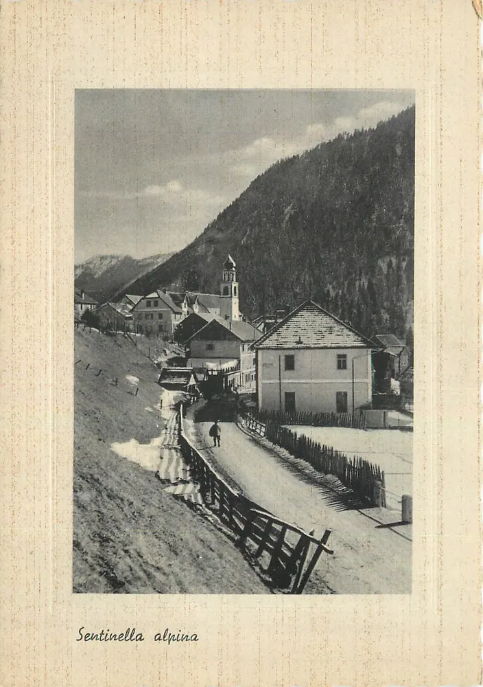 Sentinella alpina — village alpin enneigé — Foto Editrice S. M. Vittorio Veneto - Recto