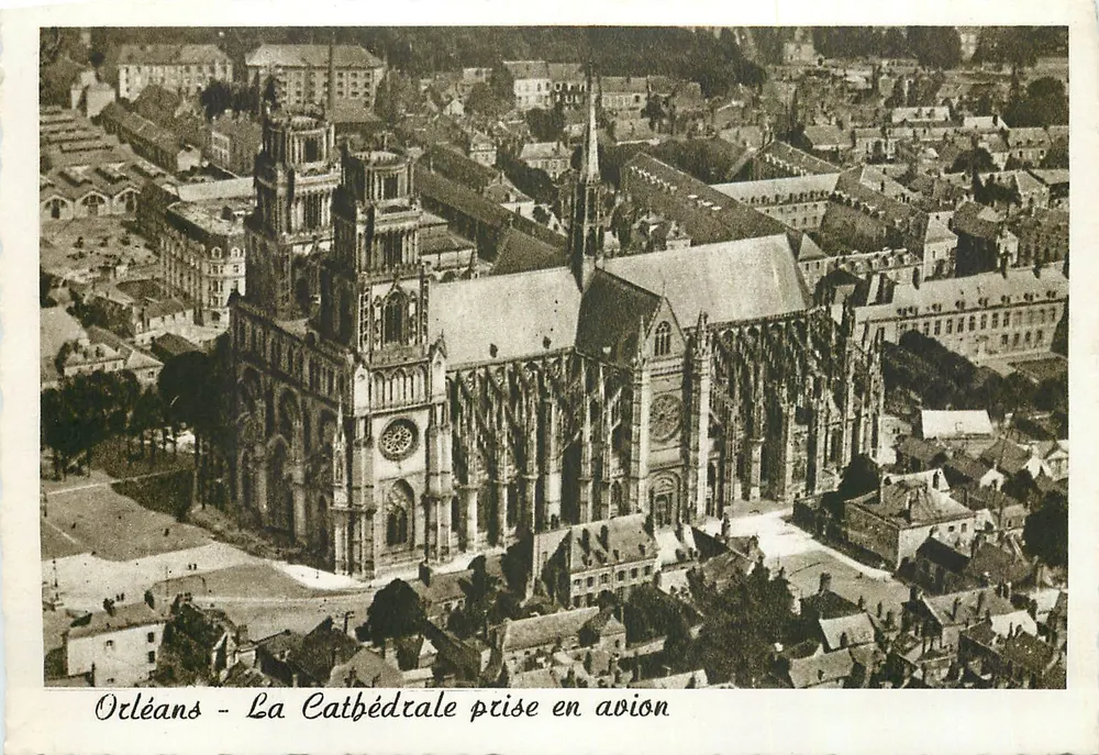 Orléans - A Catedral vista de avião — L. Lenormand, Orléans - Frente