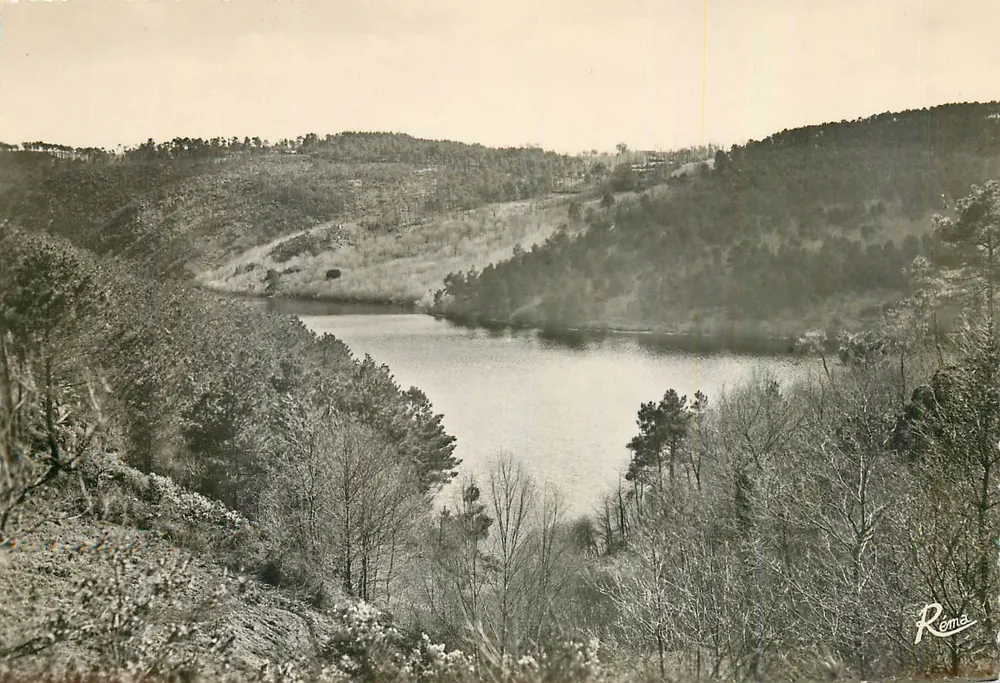 O lago de Guerledan — Morbihan — Edição d'Art REMA - Frente