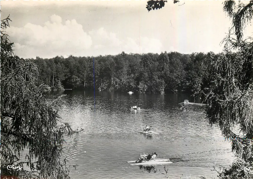 See von Pont (C.-d'Or) — Spaziergang am See — Combiér Imp. Macon - Vorderseite