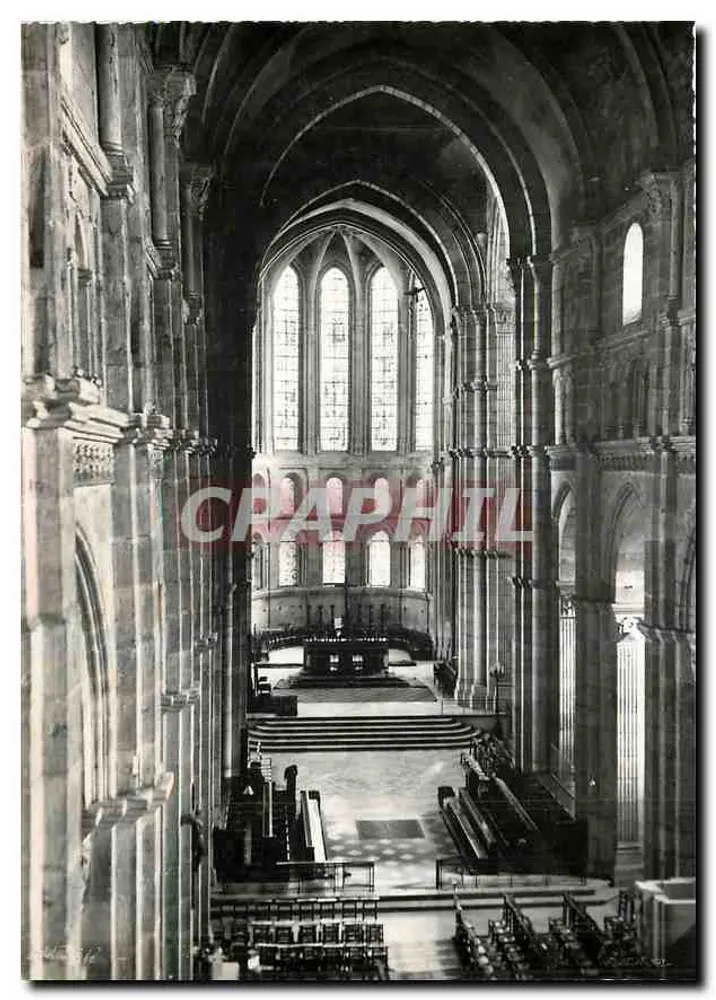Autun Antique — Innenansicht der Basilika Saint-Lazare - Vorderseite