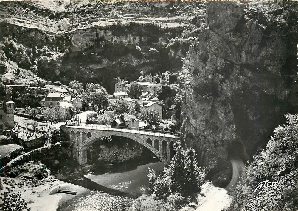 As Gorges do Tarn — Ponte de Saint-Chély-sur-Tarn — Éditions Flor - Frente