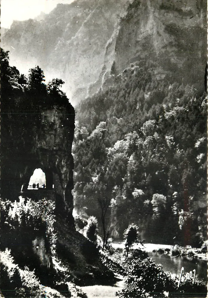 Tarn-Schluchten — Tunnel von Croze — Art-Verlag, Mariel Straße, Paris - Vorderseite