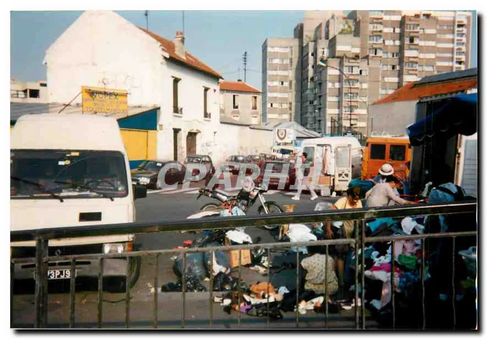 Marché aux puces — rue de la République — 321 - Recto