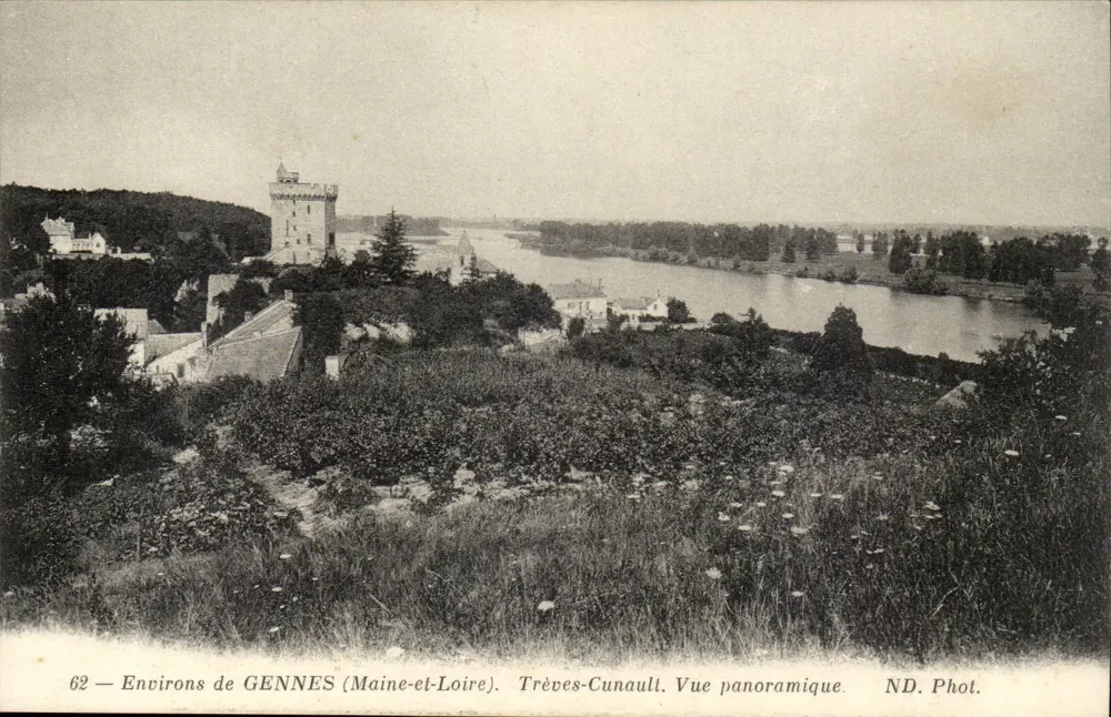 Environs de GENNES (Maine-et-Loire) — Trèves-Cunault. Vue panoramique — ND. Phot. n°62 - Recto