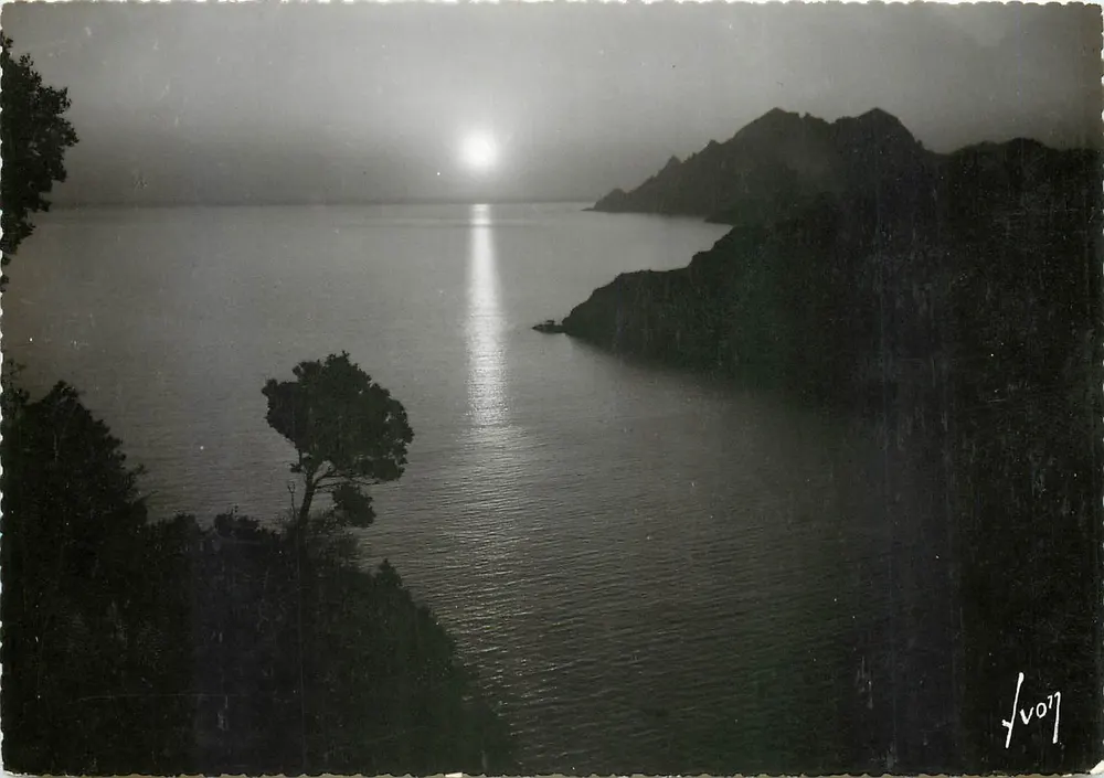 Golfo de Porto (Córsega) — Crepúsculo — Les Éditions d'Art 'WON' - I. B. 222 - Frente
