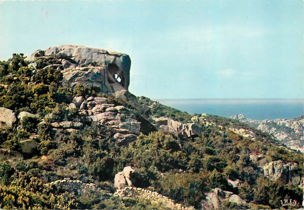 O Elefante de Roccapina — Córsega — Edições Mexichrome - Frente