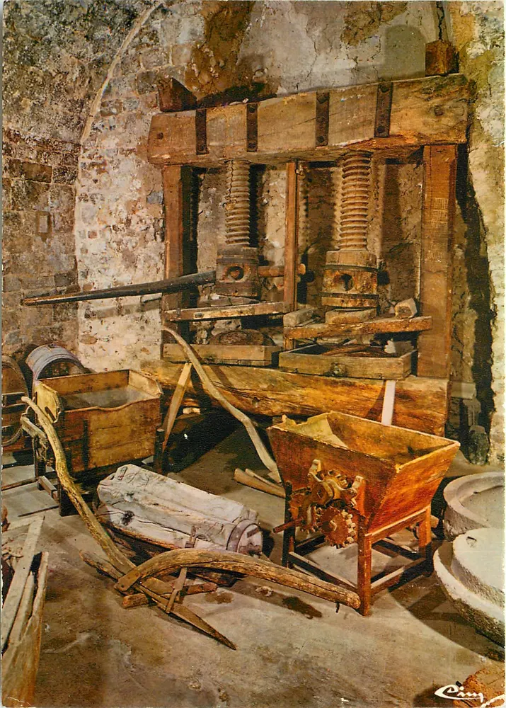 Wachzimmer - Olpresse — Museum des Pays Brignolais (Var) - Vorderseite