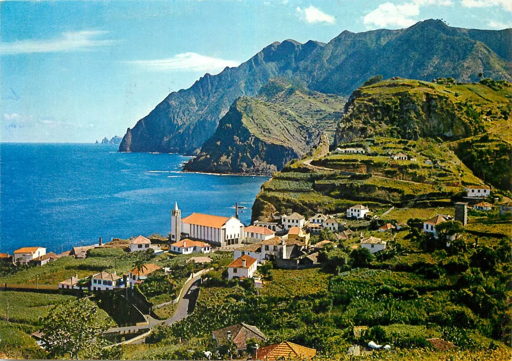 Porto da Cruz — Dorf der Nordküste — F. A. Dixon Ltd. - Vorderseite