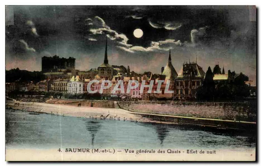 Saumur (M.-et-L.) — Vista geral dos Quais — Efeito de noite - Frente