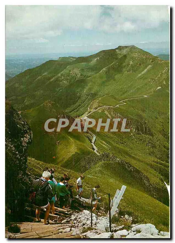कैंटल के पहाड़ों का पैनोरमा — पुइ मारी के चढ़ाव (ऊंचाई 1787 मीटर) — फोटो एडीशन्स बोस - आगे