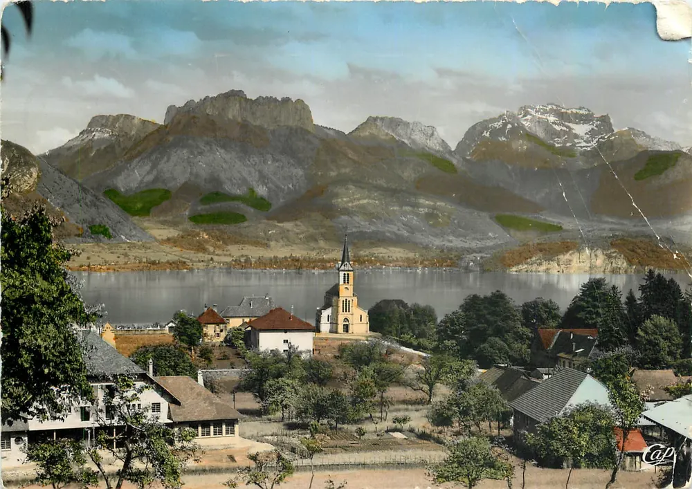 Lago de Annecy — Vista geral sobre Sévrier — Réal-Photo - Frente