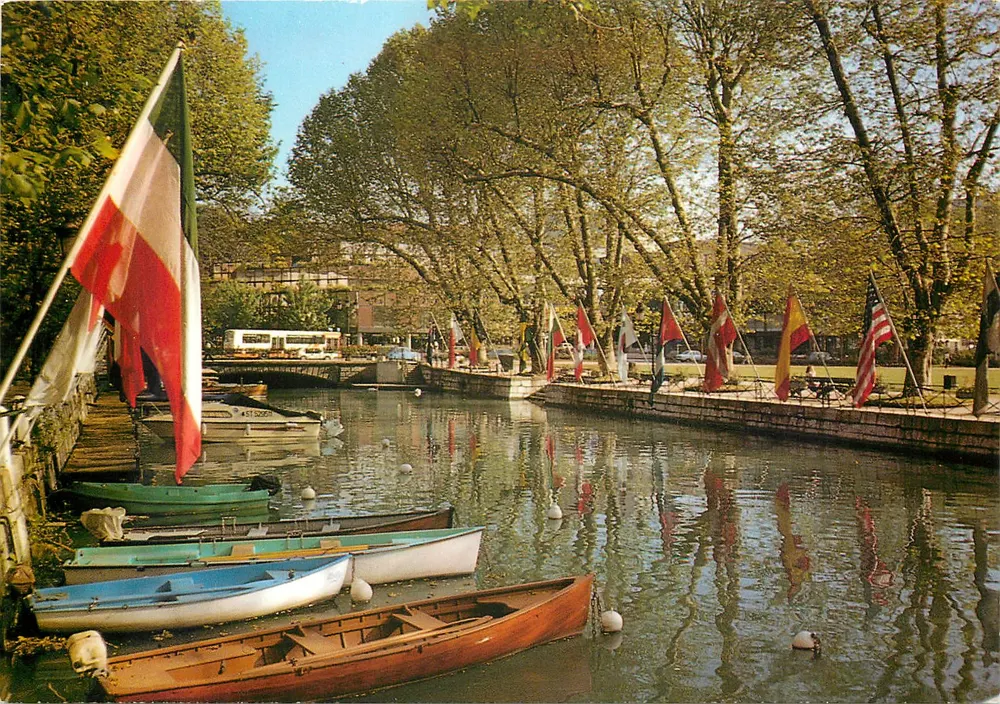 O Canal do Vassé — Canal do Vassé — Syndicat d'Initiative, 74000 Annecy - Frente