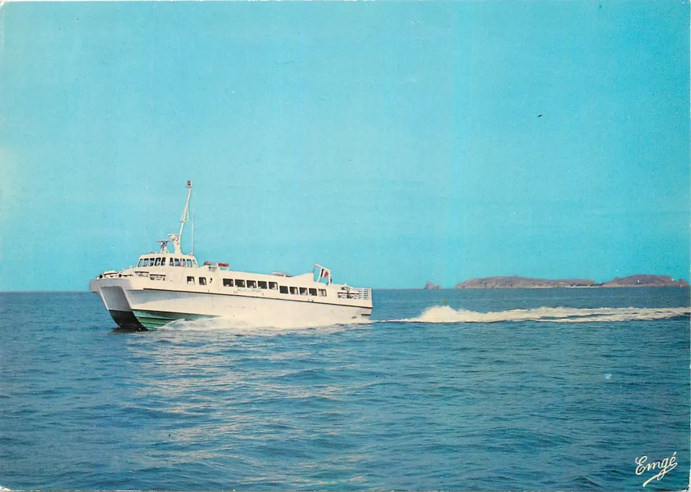 Catamarã « Belle de Dinard » — Serviços Saint-Malo - Jersey — Editor Emgé, n° 10076 - Frente