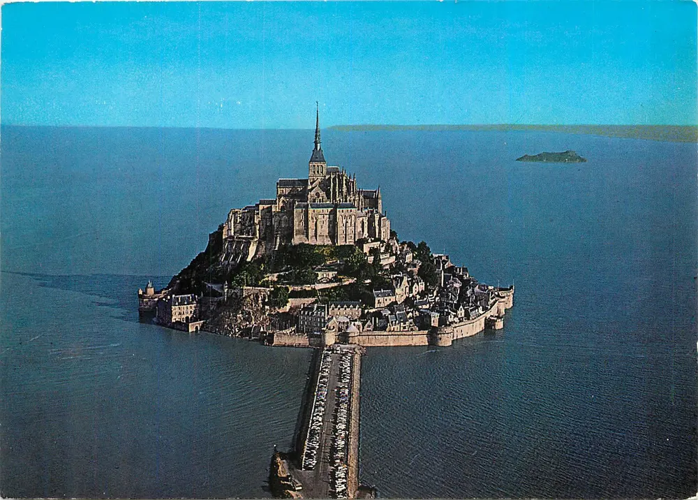 Mont Saint-Michel — Luftbild des Berges bei Hochwasser — Verleger Arfaud Frères, Nr. 205 - Vorderseite