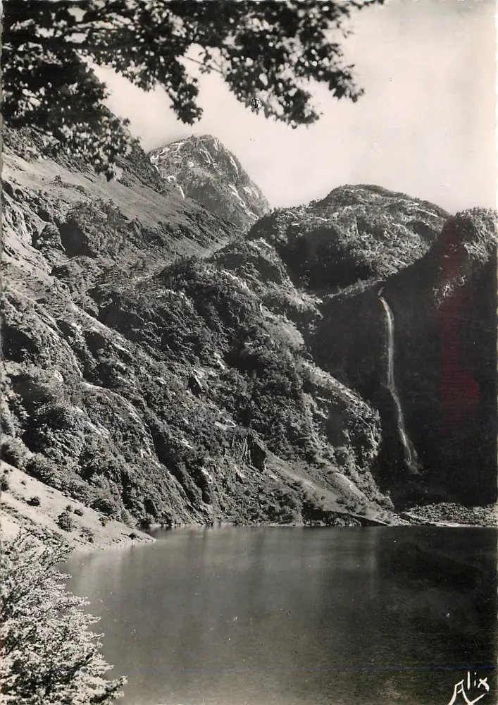 Lago de Oo e a Cascata do Quaïrat — Os Pirineus ao redor de Luchon — Edições Aux, Bagnères-de-Bigorre - Frente