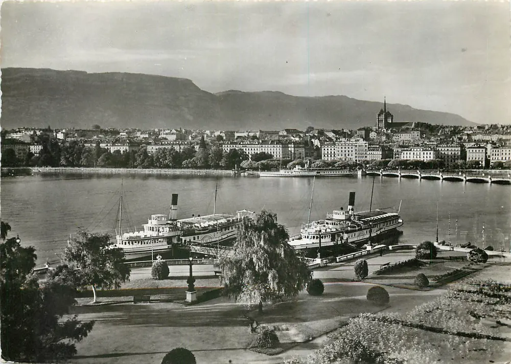 Genève. La Rade et le Salève — vue panoramique — éditeur inconnu, n° 134 - Recto