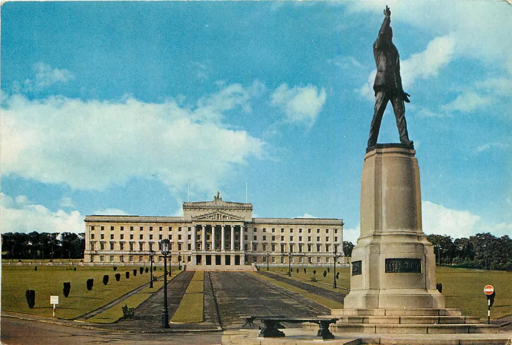 Parlamento da Irlanda do Norte — Stormont, Belfast — J. Arthur Dixon - Frente
