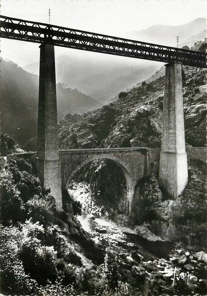 Viaduto do Vecchio — Arredores de Vivario (Córsega) — Les Éditions d'Art 'VIVONI', Paris - Frente