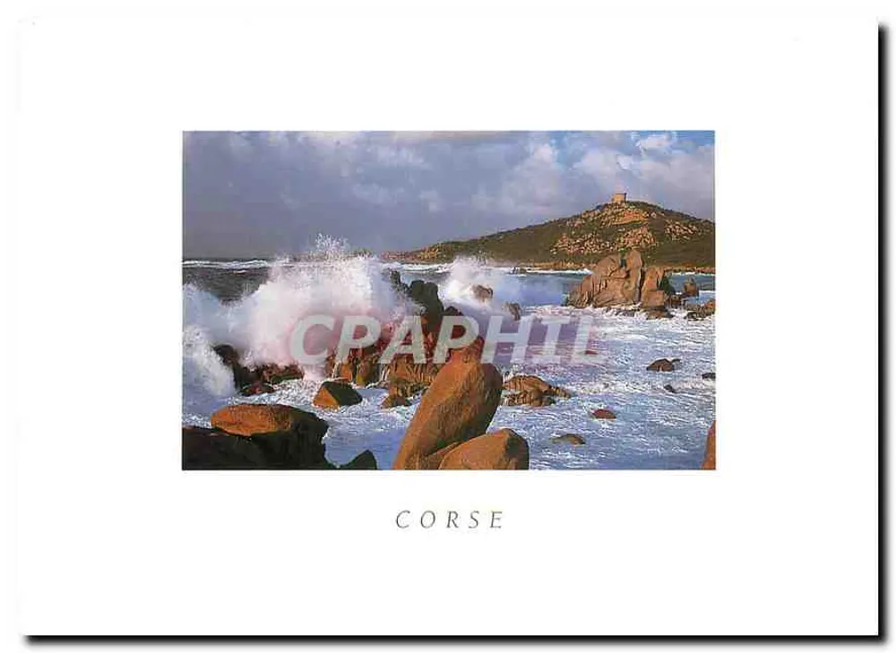 Costa rochosa da Corse — vista do mar com um farol no topo de uma colina — Edições 5 M.D. Saine-Maxime - Frente