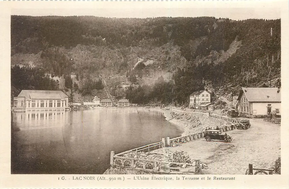 Schwarzer See (Höhe 950 m) — Die Elektrizitätswerk, die Terrasse und das Restaurant — Edition Gérard - Vorderseite